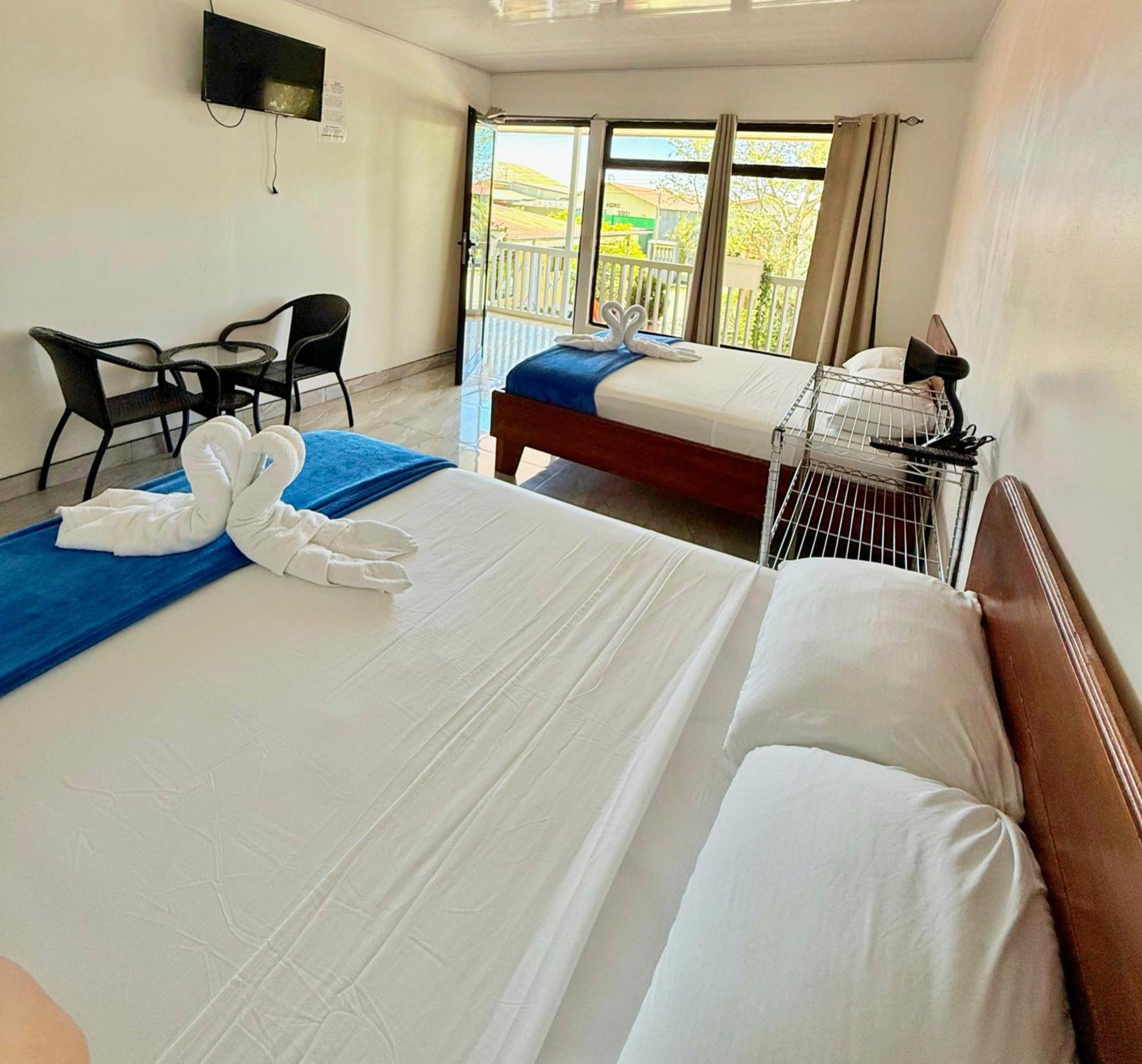 Cattleya Family Hotel Monteverde Ngoại thất bức ảnh