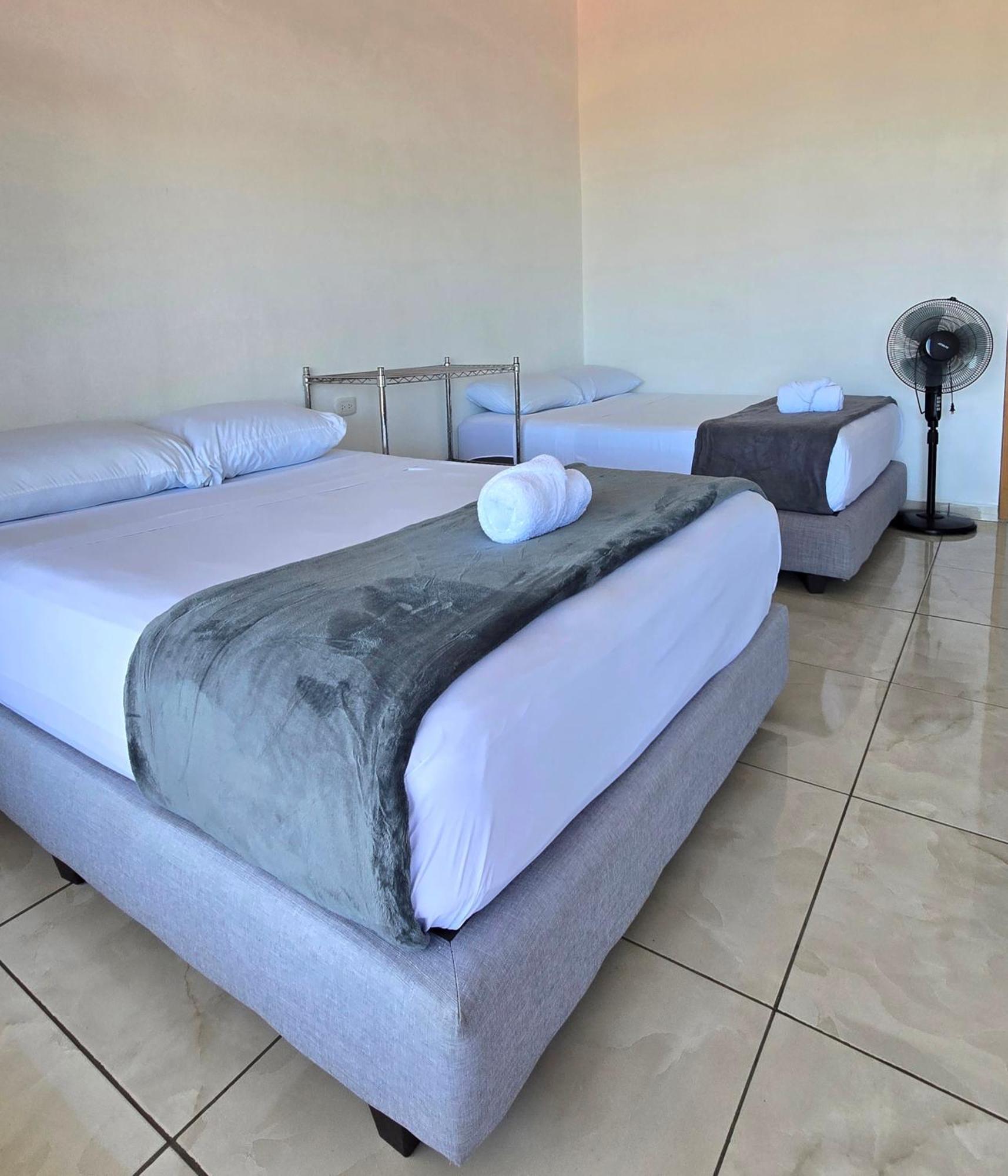 Cattleya Family Hotel Monteverde Ngoại thất bức ảnh