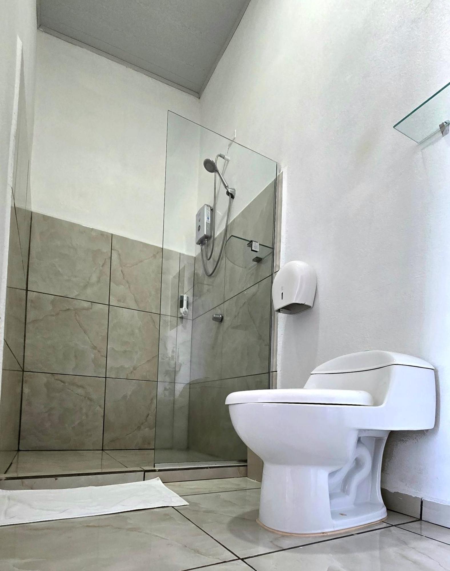 Cattleya Family Hotel Monteverde Ngoại thất bức ảnh